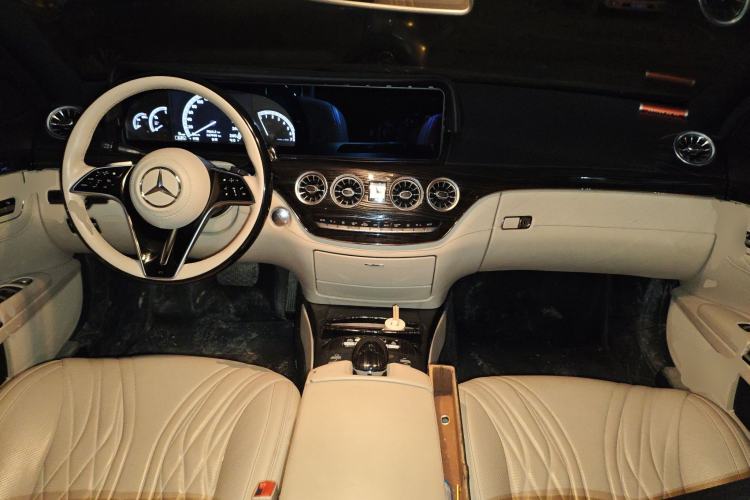 Used Mercedes-Benz S-Class 2010 S 300 L Business Model Center Console