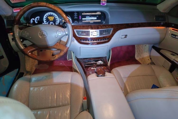 Used Mercedes-Benz S-Class 2010 S 600 L Center Console