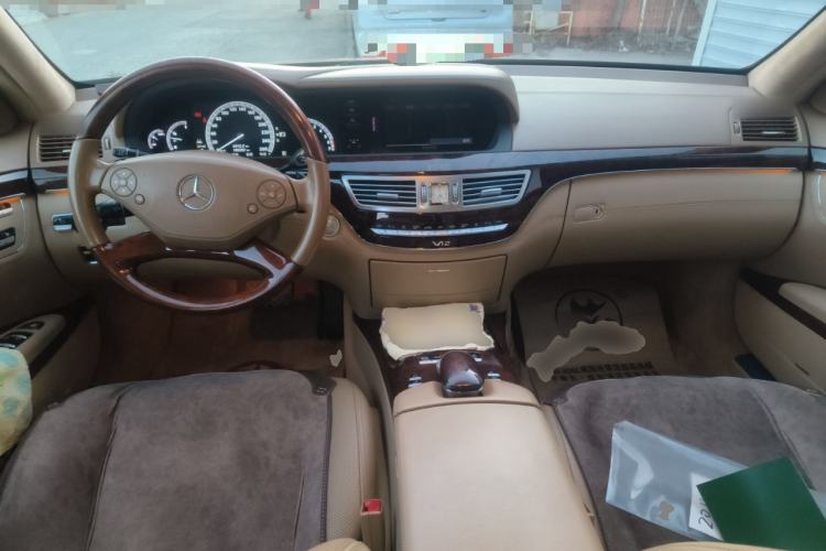 Used Mercedes-Benz S-Class 2010 S 600 L Center Console
