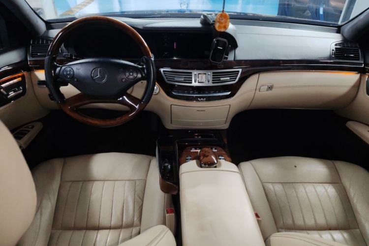 Used Mercedes-Benz S-Class 2010 S 600 L Center Console