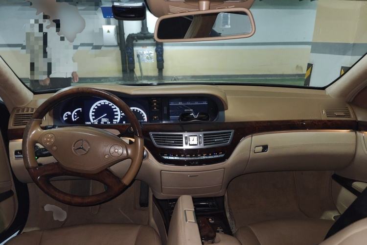 Used Mercedes-Benz S-Class 2010 S 600 L Center Console