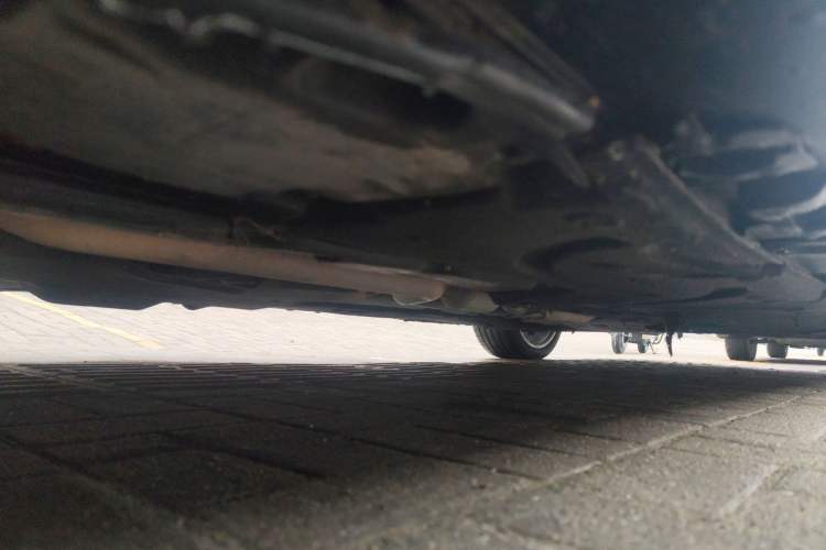 Used Mercedes-Benz S-Class 2010 S 400 L HYBRID Chassis Front Left