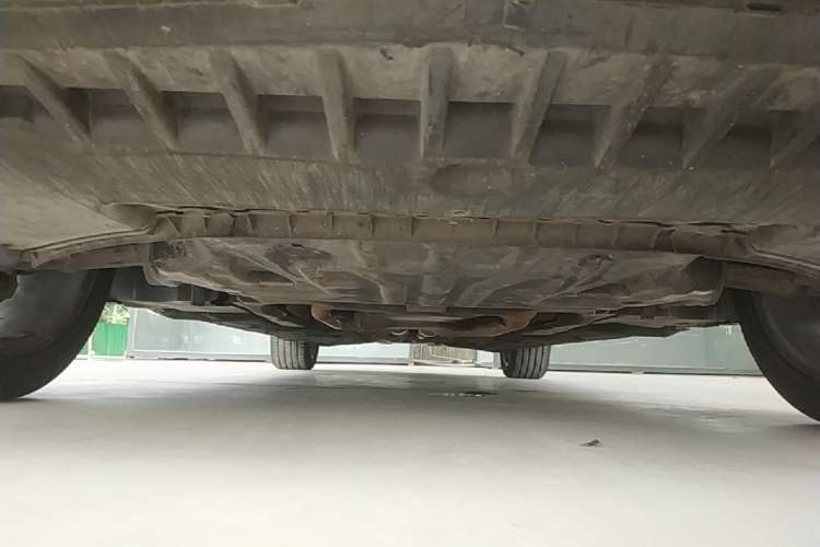 Used Mercedes-Benz S-Class 2010 S 400 L HYBRID Chassis Front