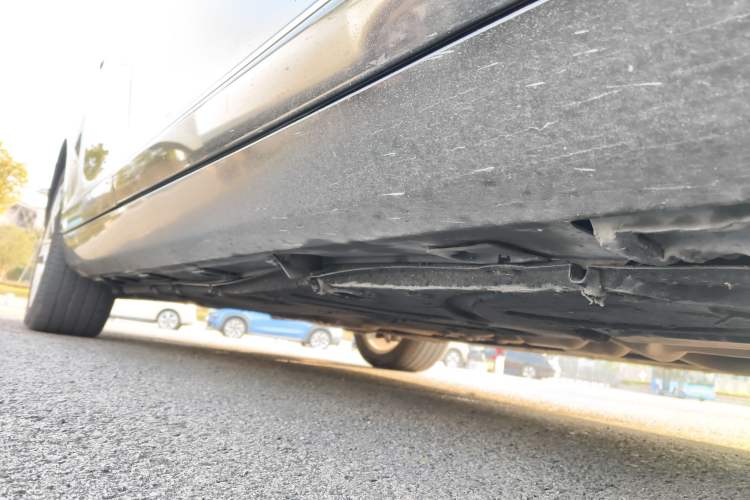 Used Mercedes-Benz S-Class 2010 S 400 L HYBRID Chassis Front Right