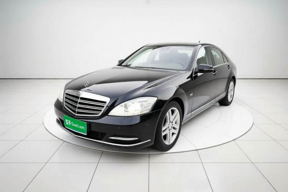 Mercedes-Benz S-Class 2010