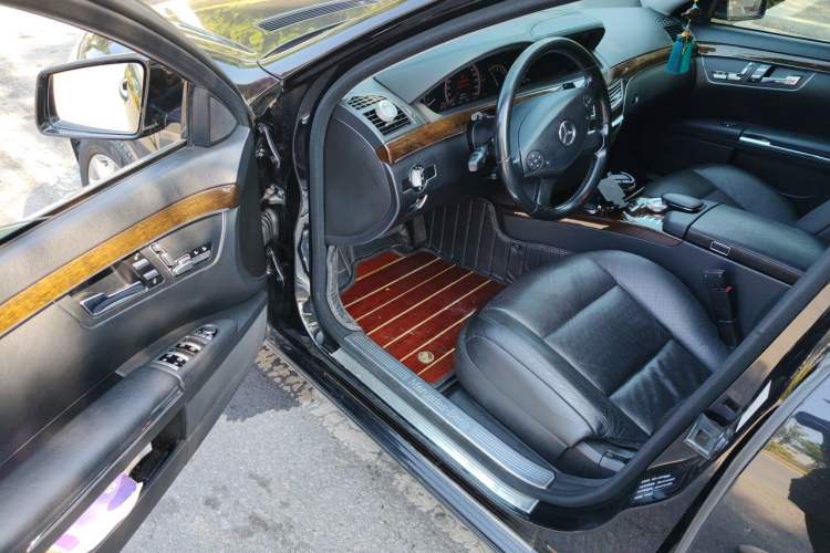 Used Mercedes-Benz S-Class 2010 S 300 L Luxury Model Driver Seat