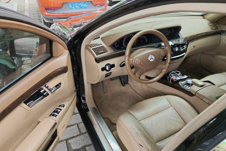 Used Mercedes-Benz S-Class 2010 S 300 L Business Model Driver Seat