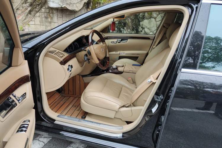 Used Mercedes-Benz S-Class 2010 S 400 L HYBRID Driver Seat