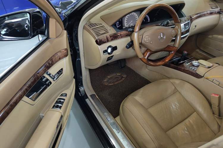 Used Mercedes-Benz S-Class 2010 S 400 L HYBRID Driver Seat