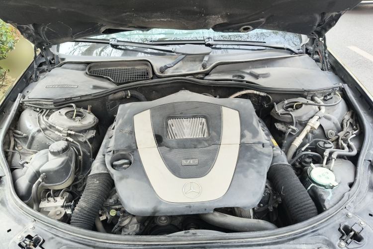 Used Mercedes-Benz S-Class 2010 S 300 L Luxury Model Engine Bay