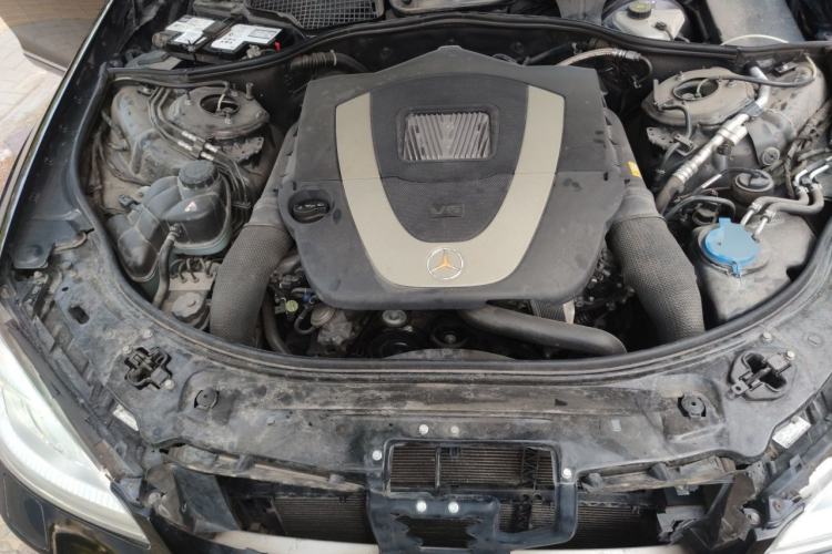 Used Mercedes-Benz S-Class 2010 S 300 L Luxury Model Engine Bay