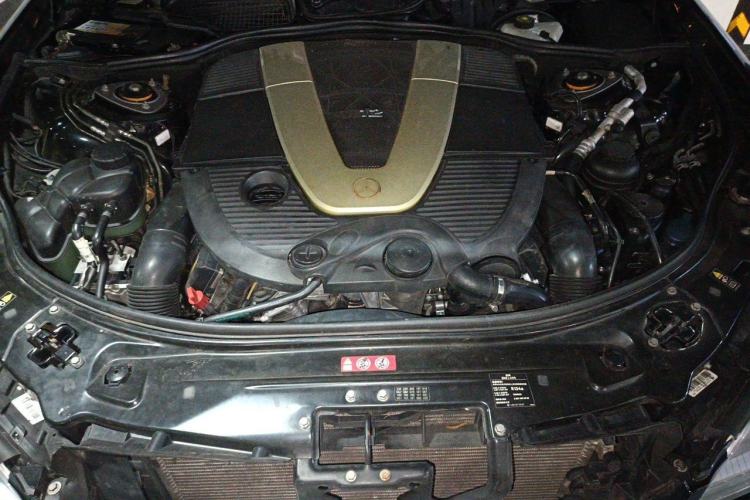 Used Mercedes-Benz S-Class 2010 S 600 L Engine Bay
