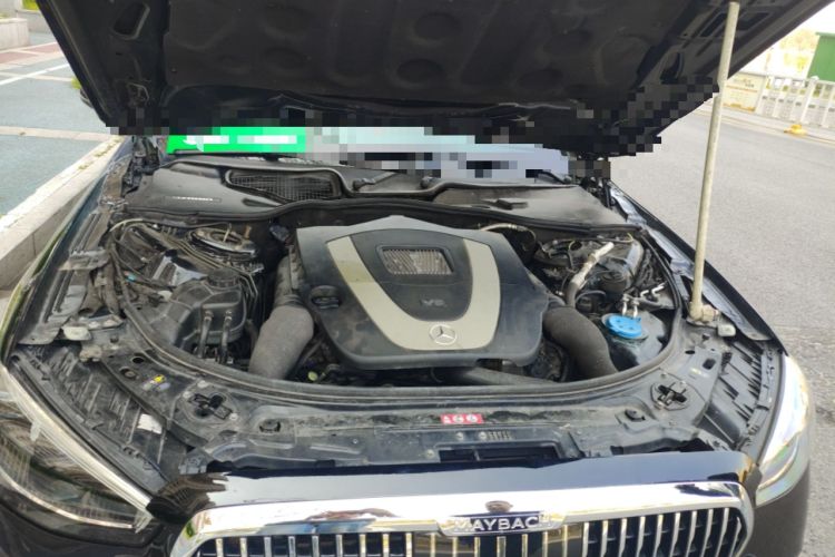 Used Mercedes-Benz S-Class 2010 S 400 L HYBRID Engine Bay