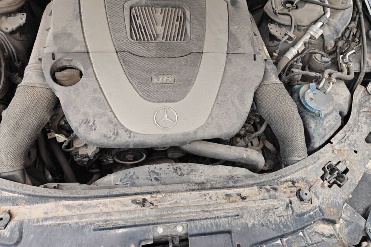 Used Mercedes-Benz S-Class 2010 S 400 L HYBRID Engine Bay