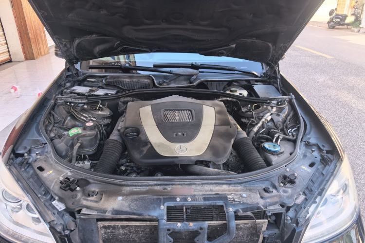 Used Mercedes-Benz S-Class 2010 S 300 L Business Model Engine Bay