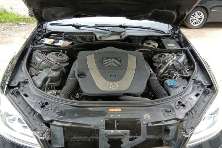 Used Mercedes-Benz S-Class 2010 S 300 L Luxury Model Engine Bay