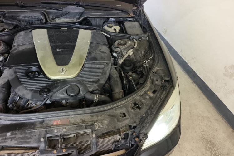 Used Mercedes-Benz S-Class 2010 S 600 L Engine Bay Left