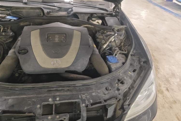 Used Mercedes-Benz S-Class 2010 S 300 L Business Model Engine Bay Left