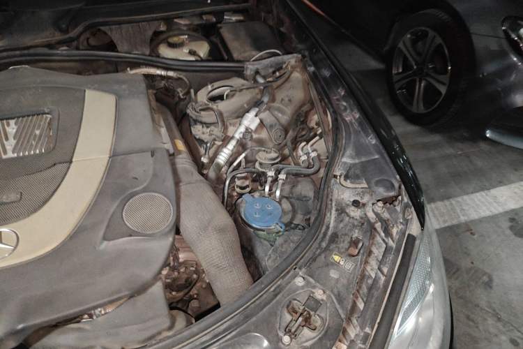 Used Mercedes-Benz S-Class 2010 S 500 L 4MATIC Engine Bay Left