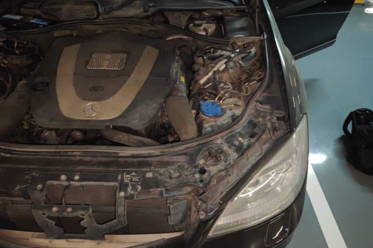 Used Mercedes-Benz S-Class 2010 S 300 L Business Model Engine Bay Left