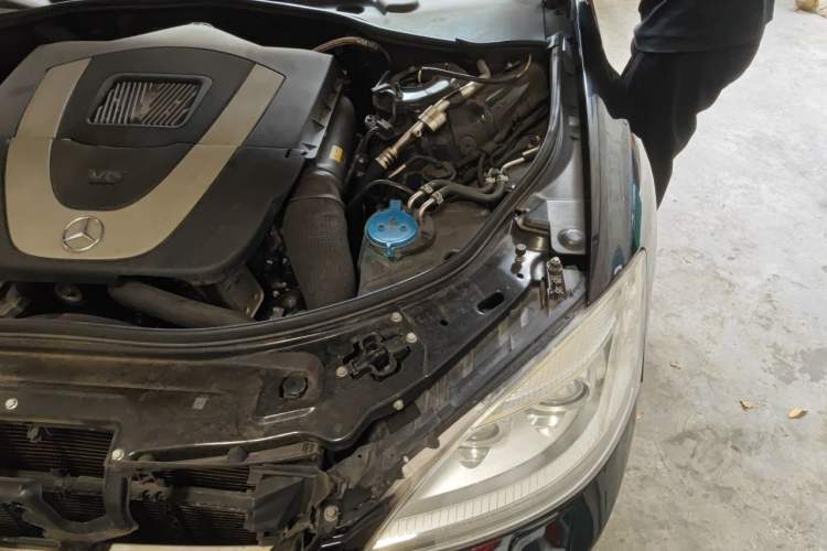 Used Mercedes-Benz S-Class 2010 S 400 L HYBRID Engine Bay Left