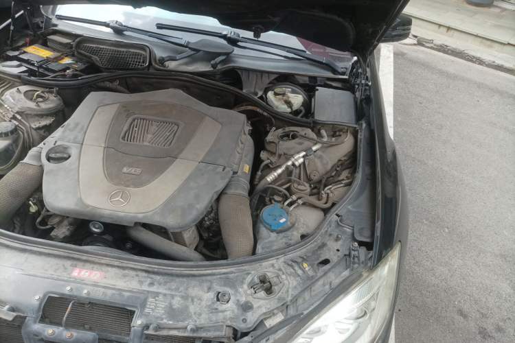 Used Mercedes-Benz S-Class 2010 S 350 L Luxury Model Engine Bay Left
