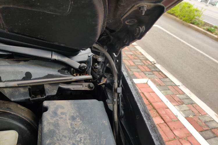 Used Mercedes-Benz S-Class 2010 S 300 L Business Model Engine Bay Left