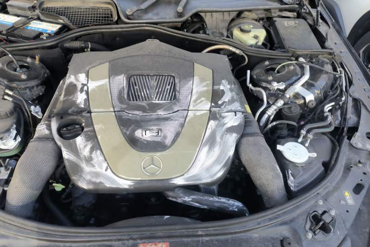 Used Mercedes-Benz S-Class 2010 S 350 L Luxury Model Engine Bay Left