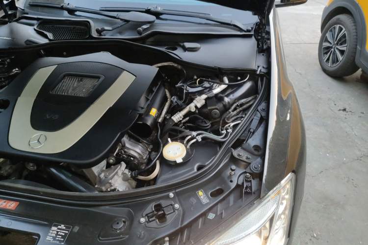 Used Mercedes-Benz S-Class 2010 S 400 L HYBRID Engine Bay Left
