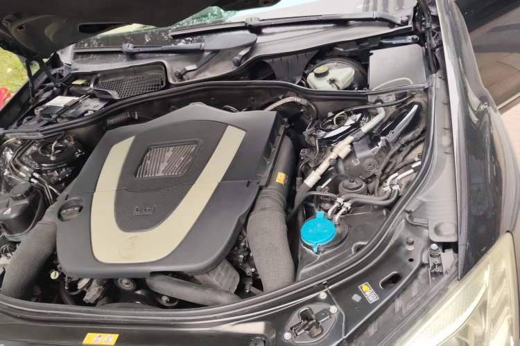 Used Mercedes-Benz S-Class 2010 S 300 L Business Model Engine Bay Left