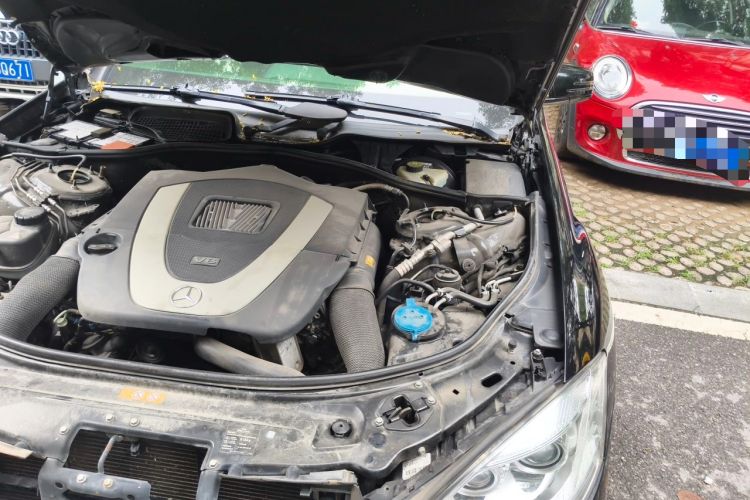 Used Mercedes-Benz S-Class 2010 S 300 L Luxury Model Engine Bay Left