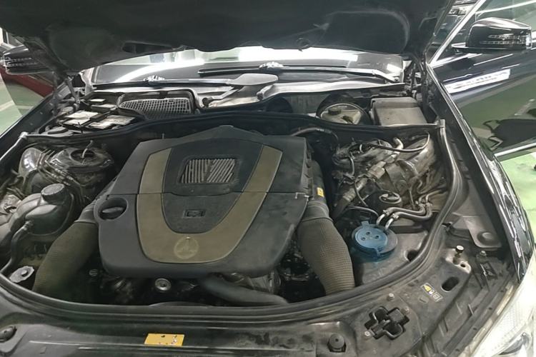 Used Mercedes-Benz S-Class 2010 S 300 L Business Model Engine Bay