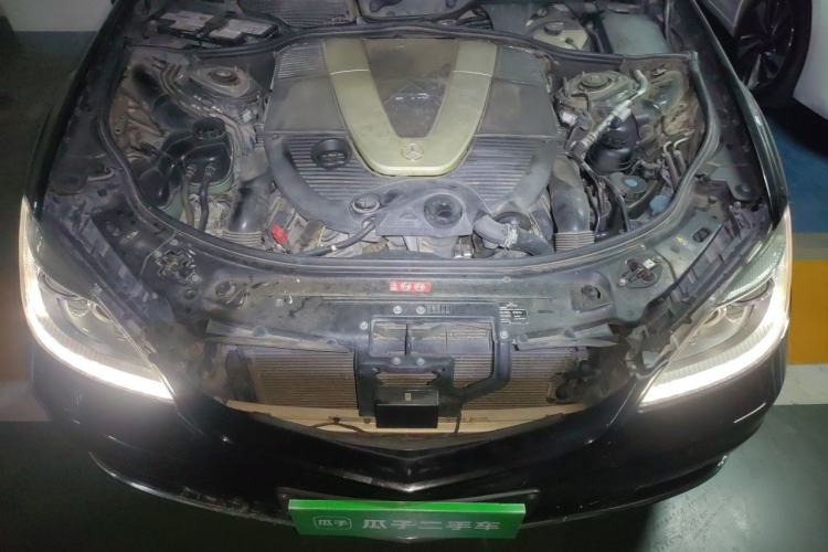 Used Mercedes-Benz S-Class 2010 S 600 L Engine Bay