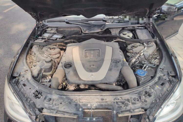 Used Mercedes-Benz S-Class 2010 S 300 L Luxury Model Engine Bay