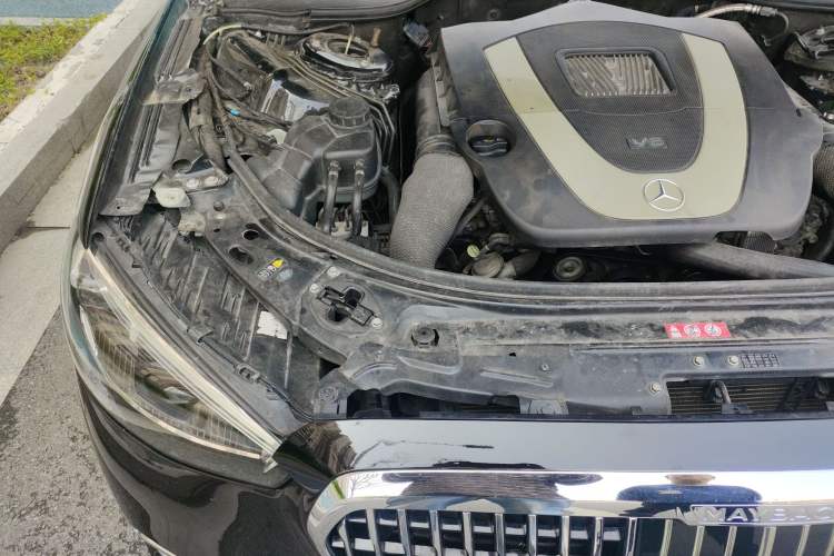 Used Mercedes-Benz S-Class 2010 S 400 L HYBRID Engine Bay Right