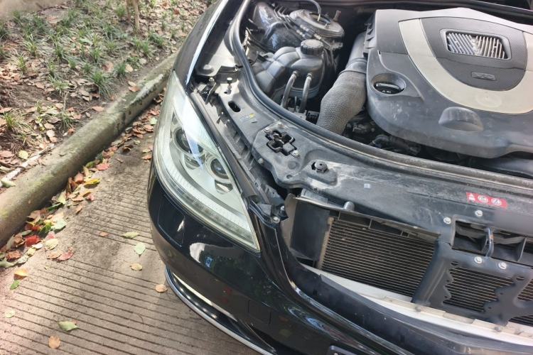 Used Mercedes-Benz S-Class 2010 S 500 L 4MATIC Engine Bay Right