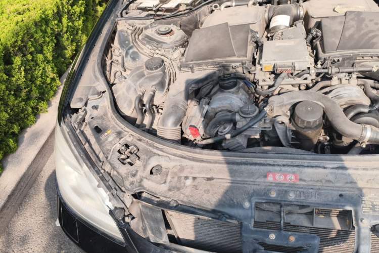 Used Mercedes-Benz S-Class 2010 S 600 L Engine Bay Right