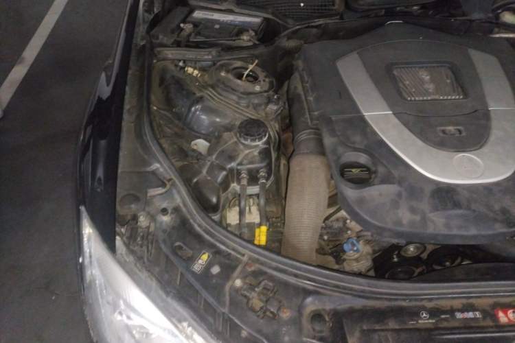 Used Mercedes-Benz S-Class  Engine Bay Right