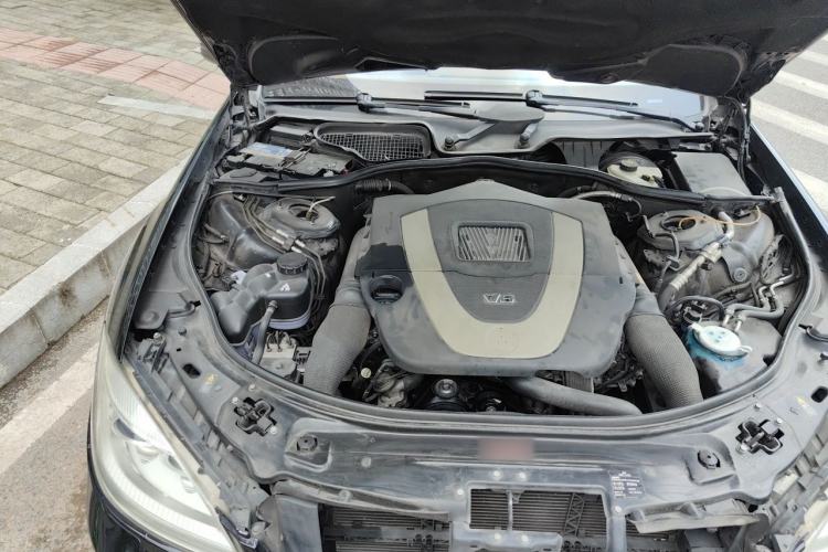 Used Mercedes-Benz S-Class 2010 S 350 L Luxury Model Engine Bay Right