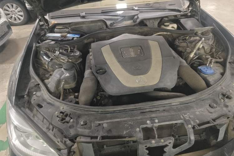 Used Mercedes-Benz S-Class 2010 S 300 L Business Model Engine Bay Right