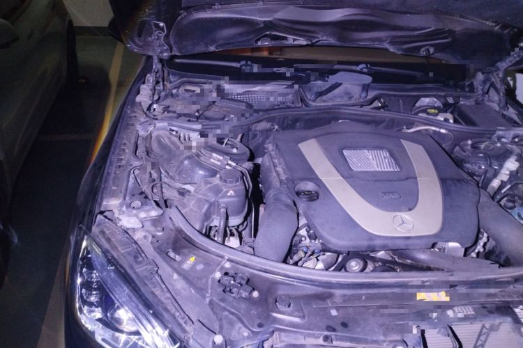 Used Mercedes-Benz S-Class 2010 S 300 L Luxury Model Engine Bay Right