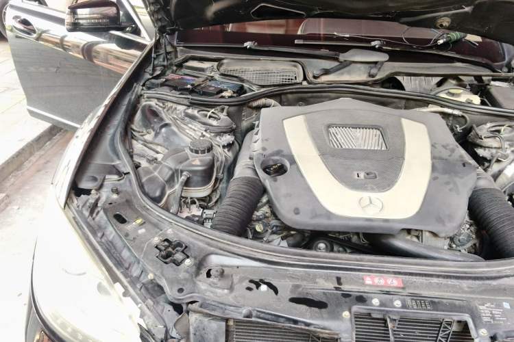 Used Mercedes-Benz S-Class 2010 S 350 L Luxury Model Engine Bay Right