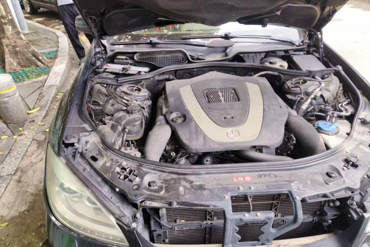 Used Mercedes-Benz S-Class 2010 S 350 L Luxury Model Engine Bay Right