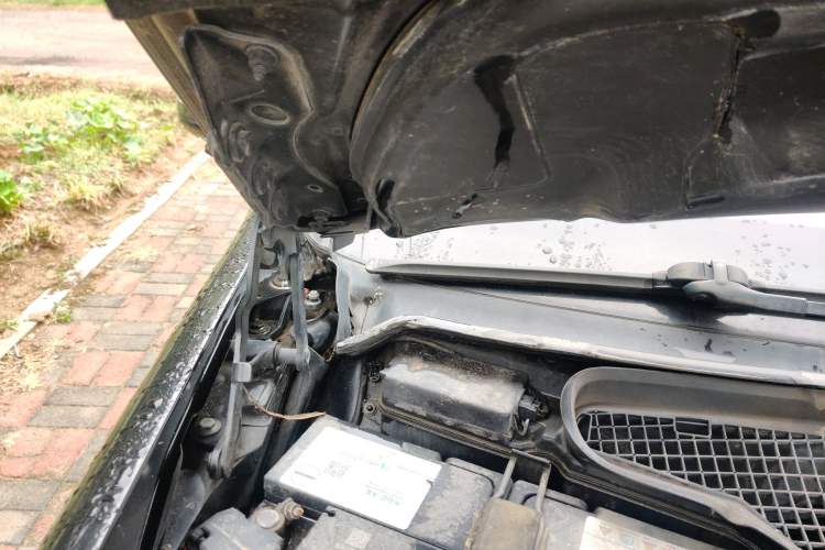 Used Mercedes-Benz S-Class 2010 S 300 L Business Model Engine Bay Right