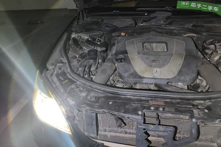 Used Mercedes-Benz S-Class 2010 S 400 L HYBRID Engine Bay Right