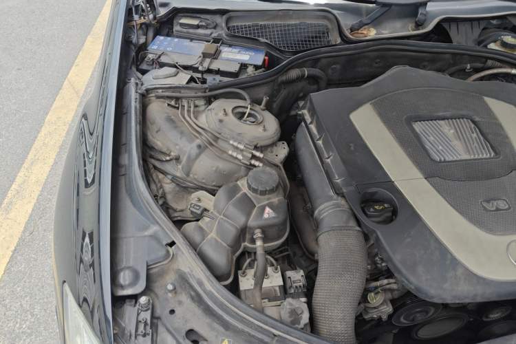 Used Mercedes-Benz S-Class 2010 S 300 L Business Model Engine Bay Right