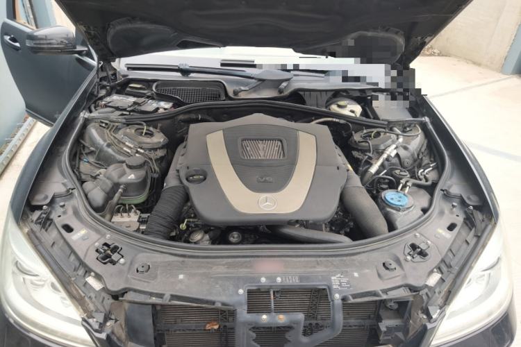 Used Mercedes-Benz S-Class 2010 S 300 L Luxury Model Engine Bay