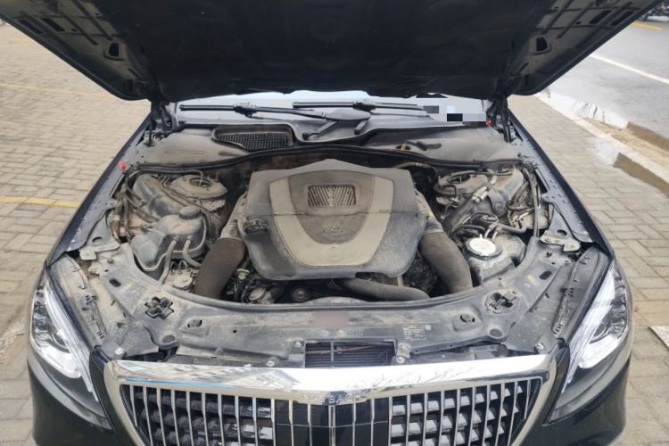 Used Mercedes-Benz S-Class 2010 S 400 L HYBRID Engine Bay