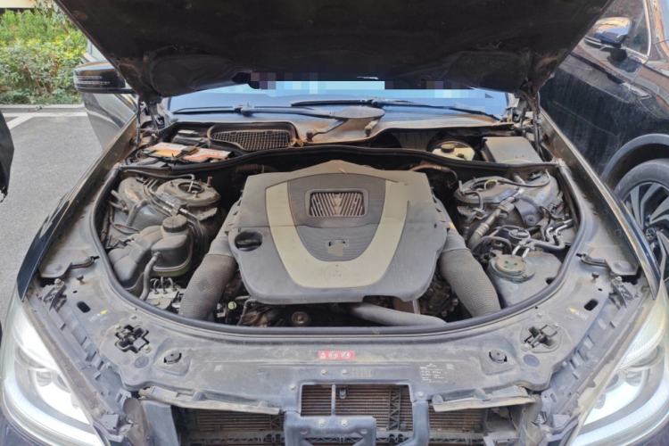 Used Mercedes-Benz S-Class 2010 S 300 L Prestige Edition Engine Bay