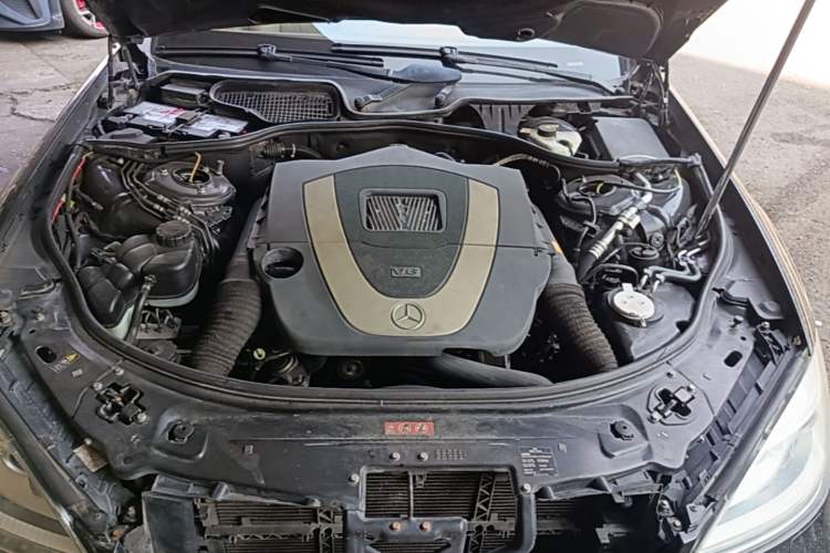 Used Mercedes-Benz S-Class 2010 S 350 L Luxury Model Engine Bay